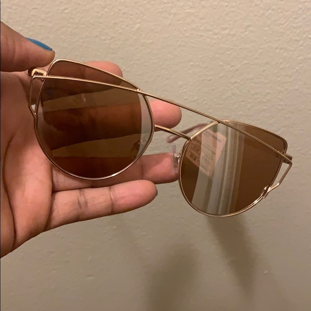 Rose 🥀 gold sunglasses